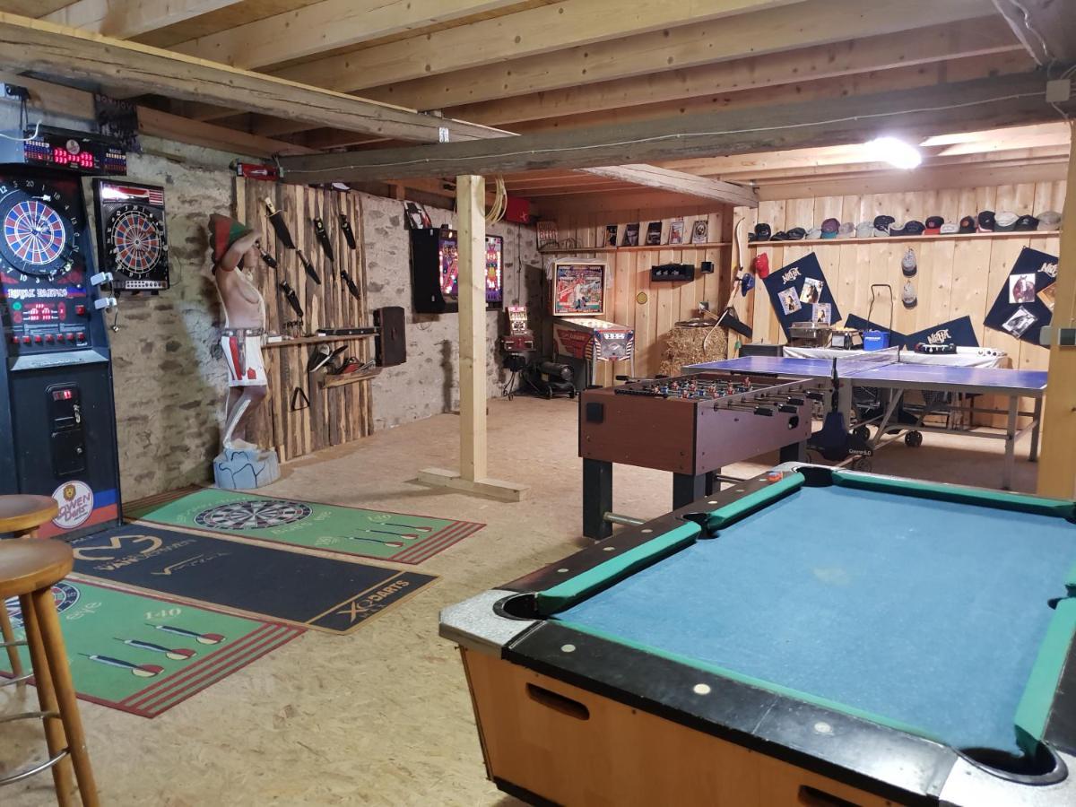 Moderne Ferienwohnung Black Beauty Auf Idyllischem Reiterhof Naehe Burg Eltz Munstermaifeld Luaran gambar